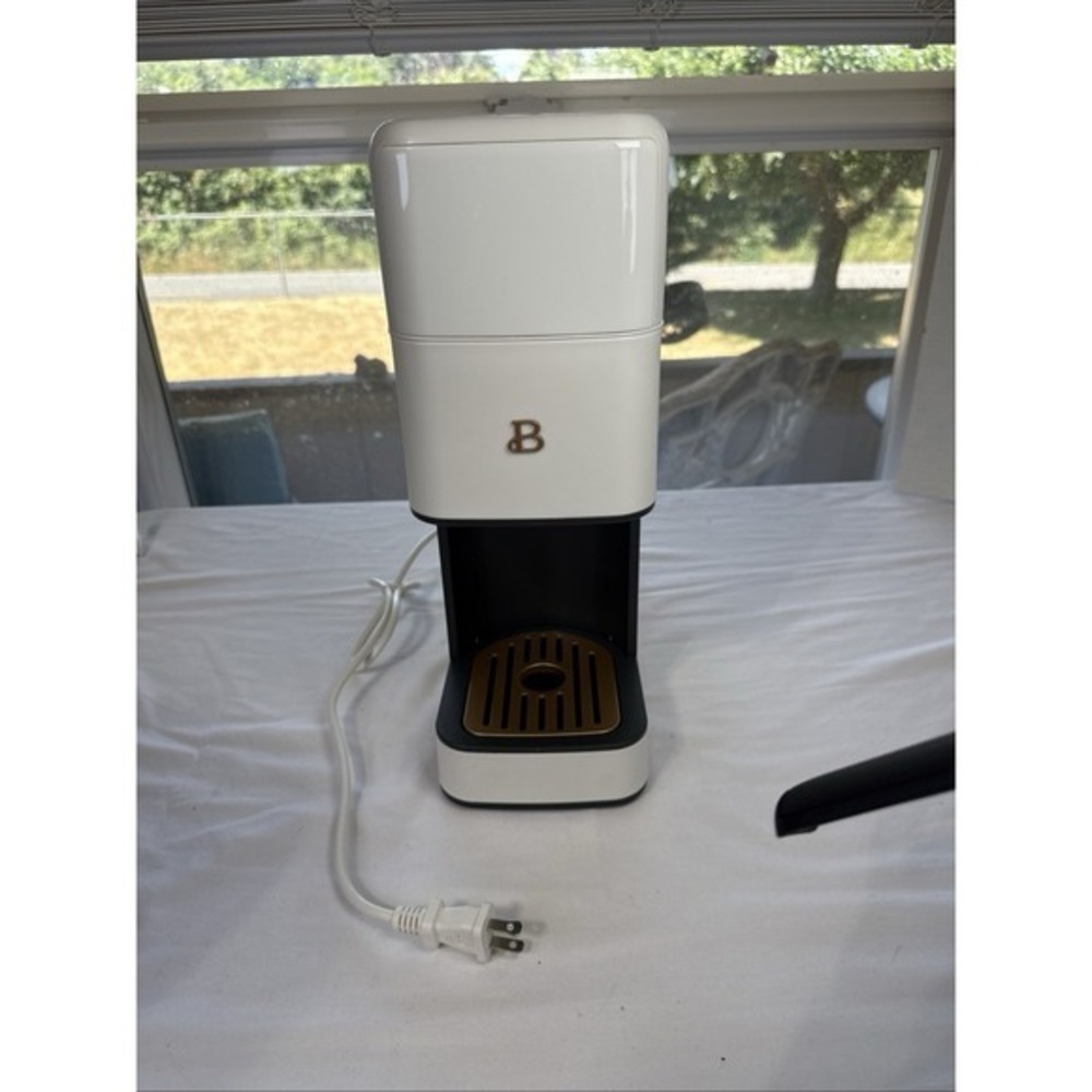 Drew Barrymore Beautiful TSK-1585M Single Serve Coffee Maker, Perfect Grind, Wht